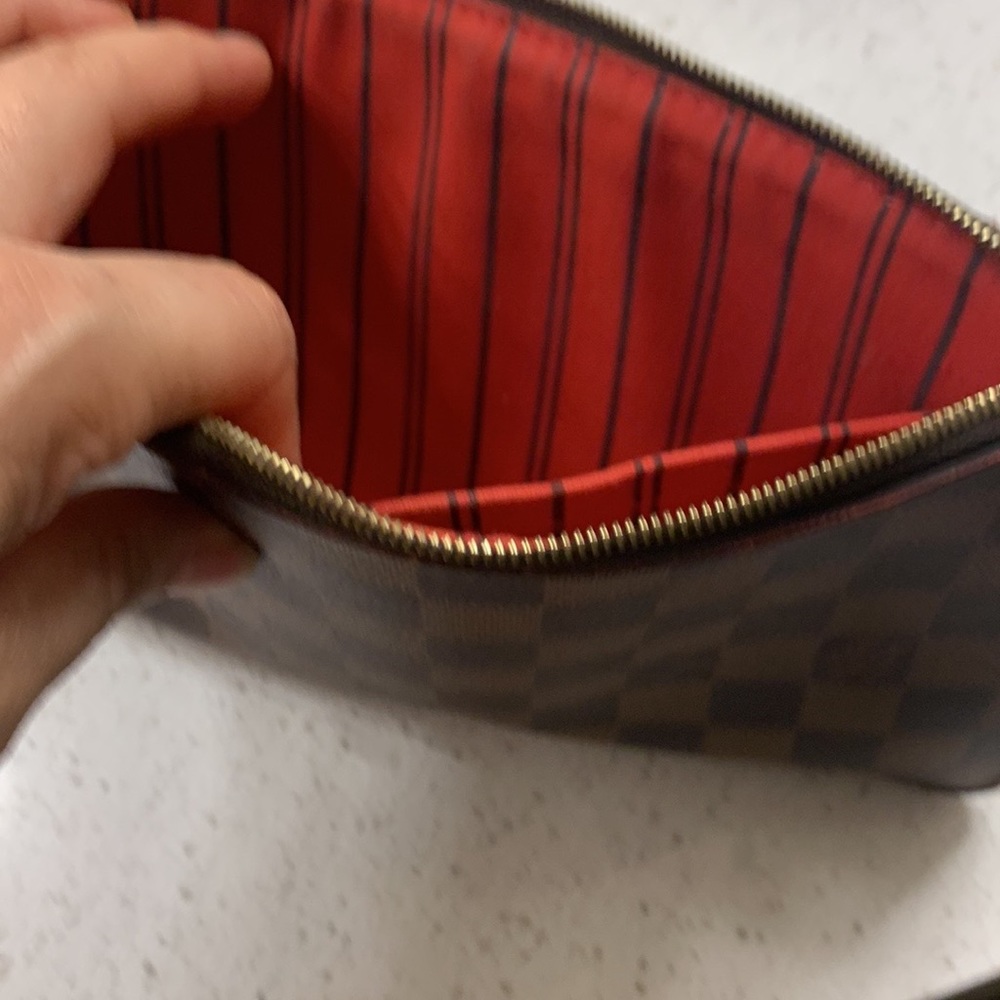 Louis Vuitton pouch in great condition